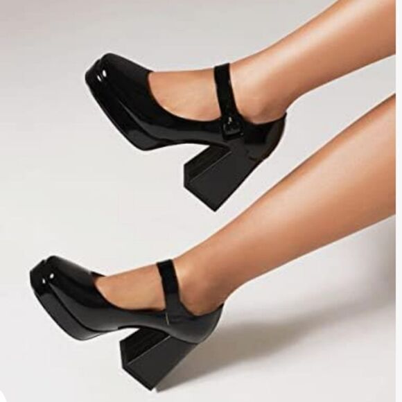 BRAND NEW SODA WOMEN'S  CLOSED TOE MARY JANE HIGH CHUNKY PUMPS - Picture 1 of 16